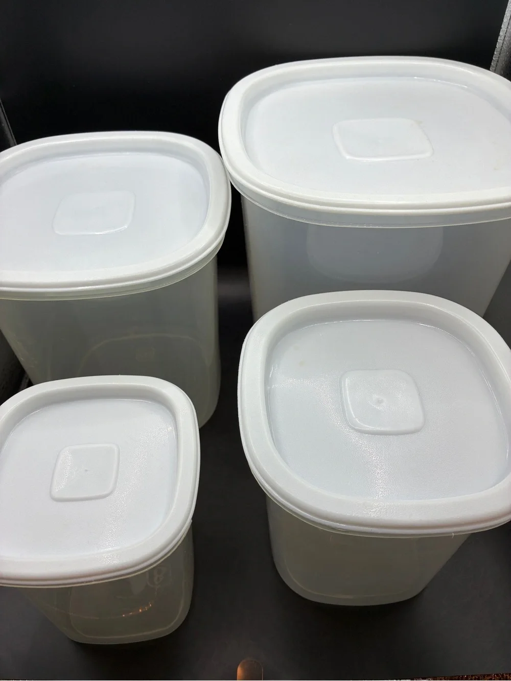 Rubbermaid Servin' Saver set of Canisters #5 6 7 8 Almond Lids, Nesting